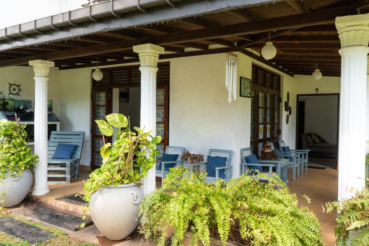 Villa Sarakkuwa Pamunugama Exteriér fotografie