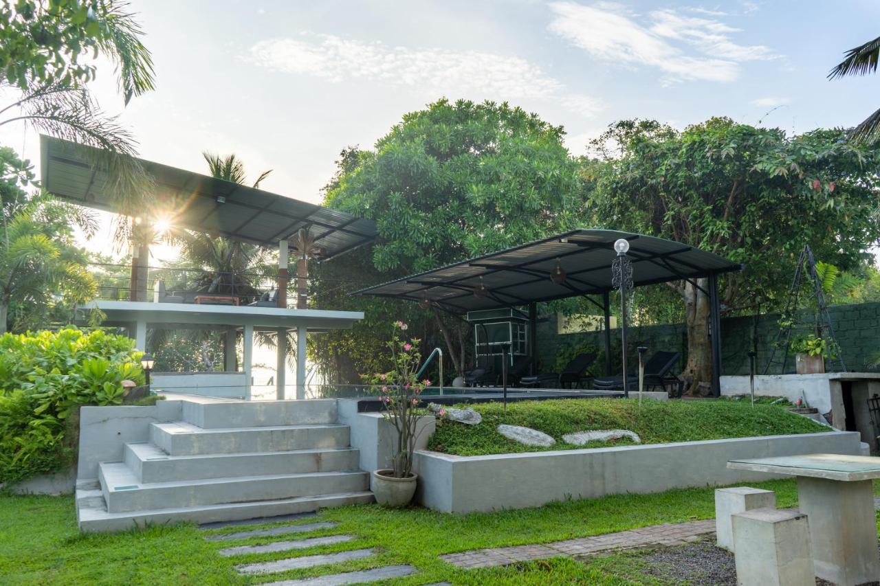 Villa Sarakkuwa Pamunugama Exteriér fotografie