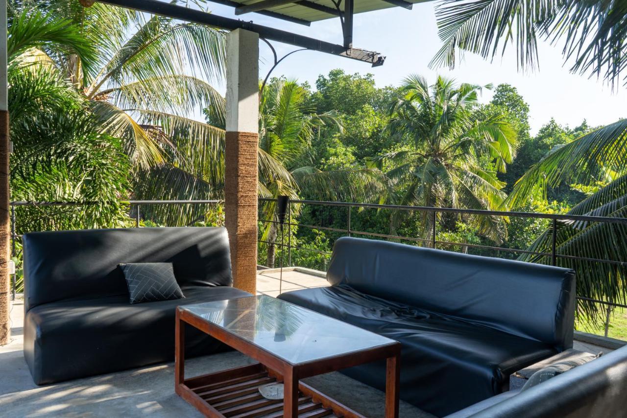Villa Sarakkuwa Pamunugama Exteriér fotografie